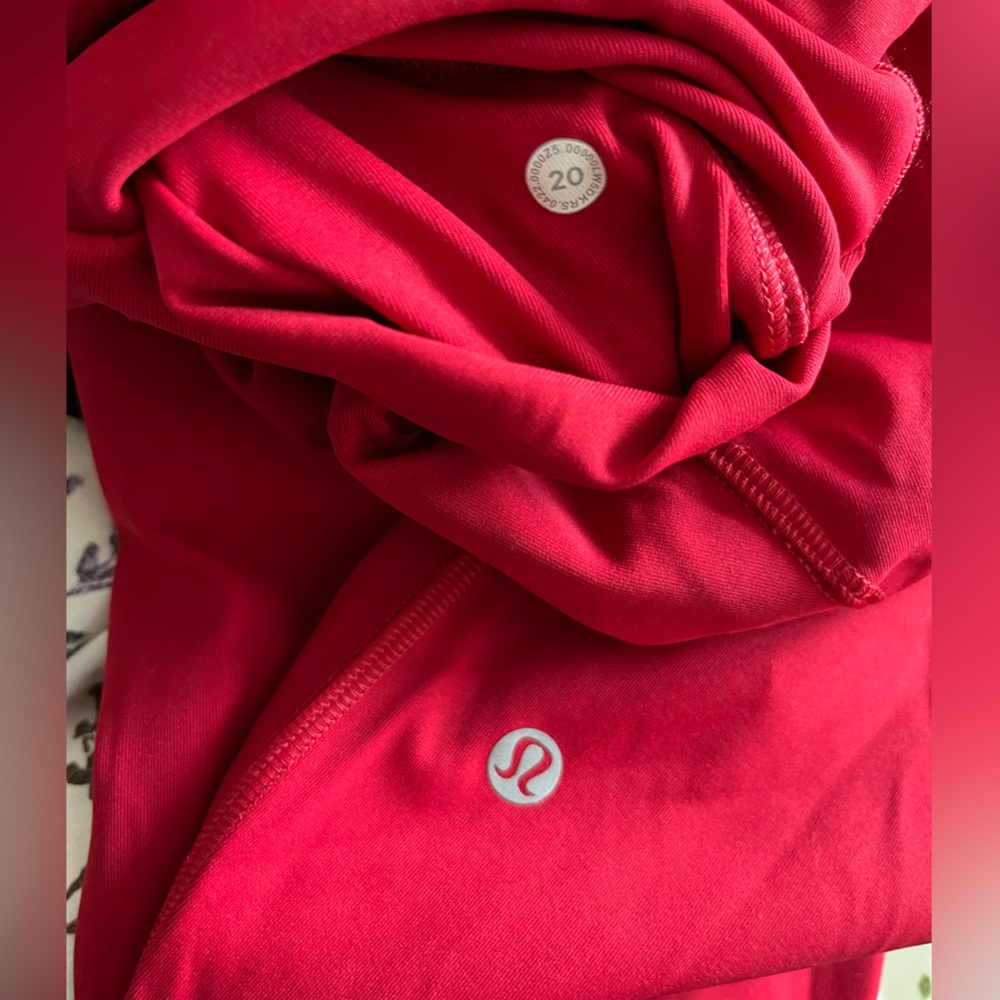 NWOT Lululemon Full Length Leggings in Red Size 20 - Picture 5 of 6